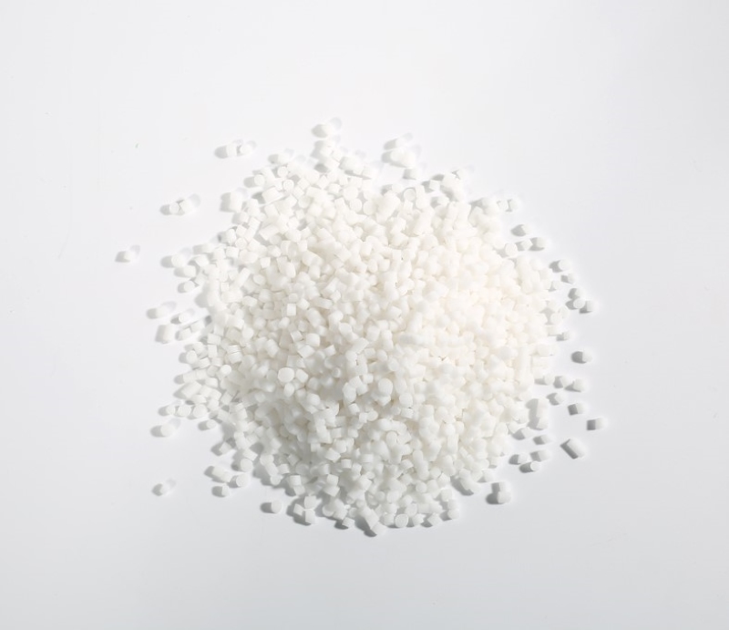 Quomodo TPE artifices colorem TPE materiae rudium constantem servant?